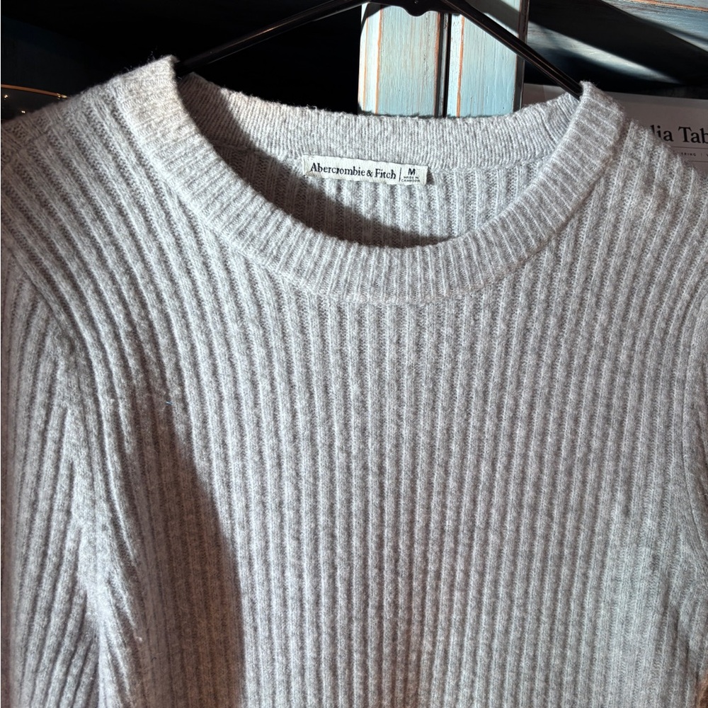 Abercrombie and fitch med long sleeve